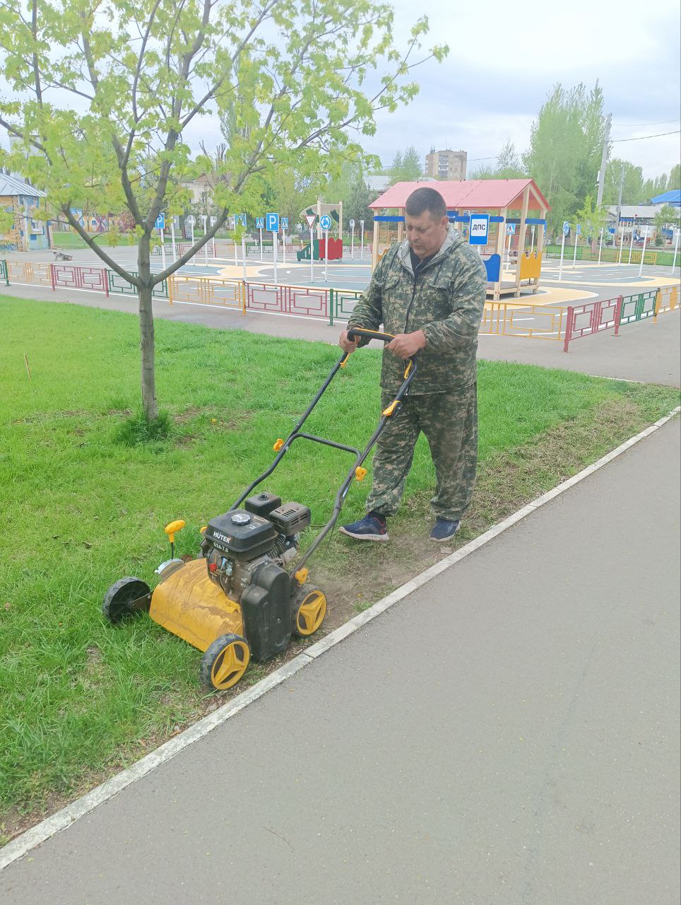 Детский парк ждёт открытия нового сезона. Оно запланировано на 1 мая