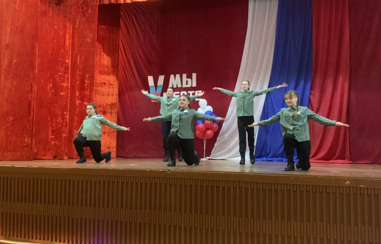 Праздник мужества, силы духа, воинской доблести и преданного служения интересам России: в селе Матвеевка и поселке Новониколаевский прошли патриотические концерты