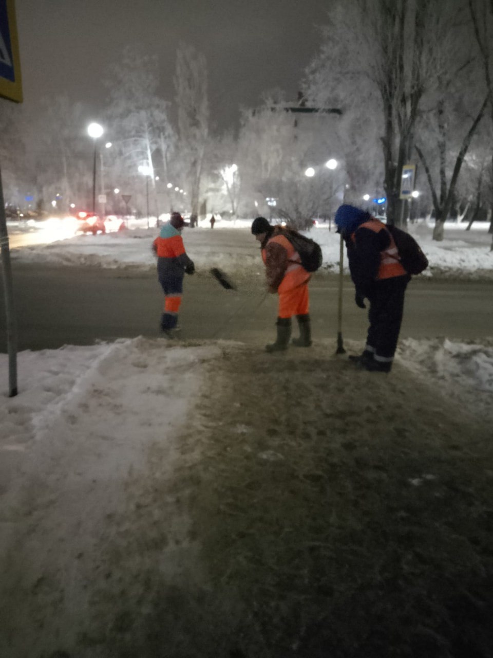 Сотрудники «Комбината благоустройства» в ежедневном режиме очищают город от снега