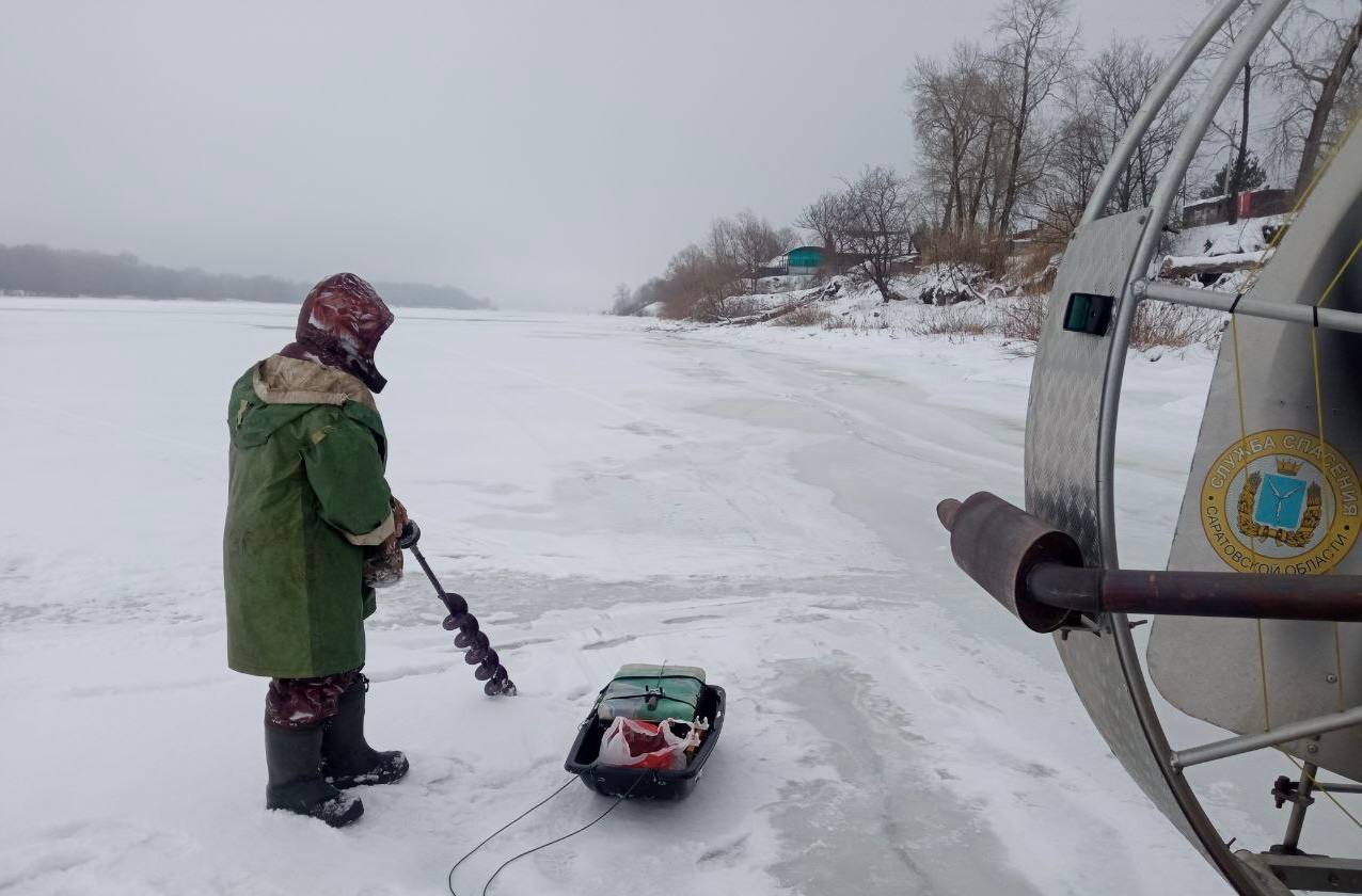 В Балаково прошел рейд по безопасности на льду