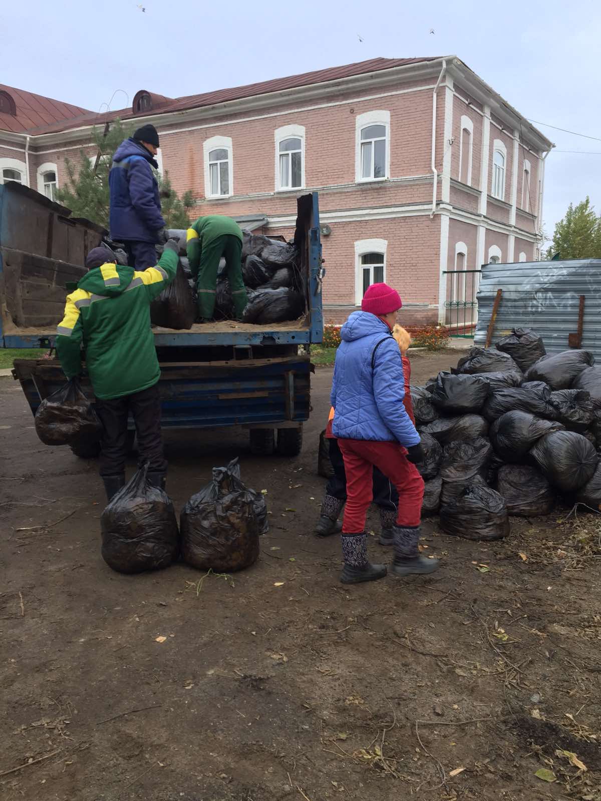 Благоустройство города Балаково. Где сегодня работают сотрудники Комбината?
