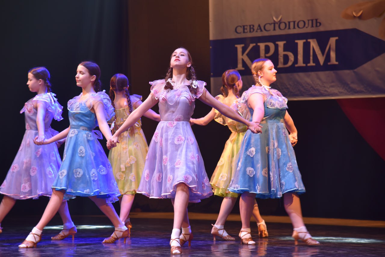 В Балакове состоялся концерт, посвящённый Дню воссоединения Крыма с Россией