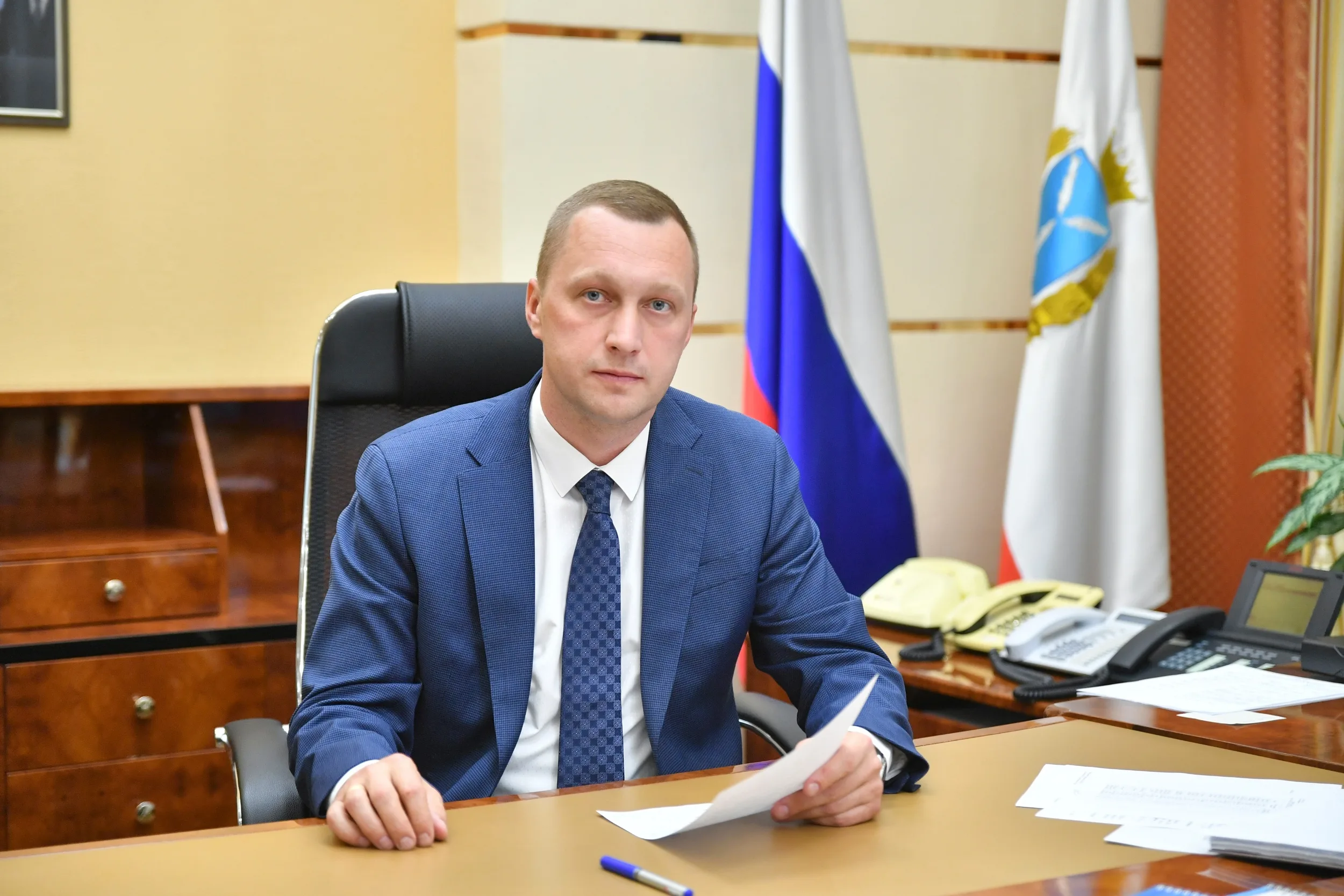 Поздравление губернатора Саратовской области Романа Бусаргина с Днём знаний  