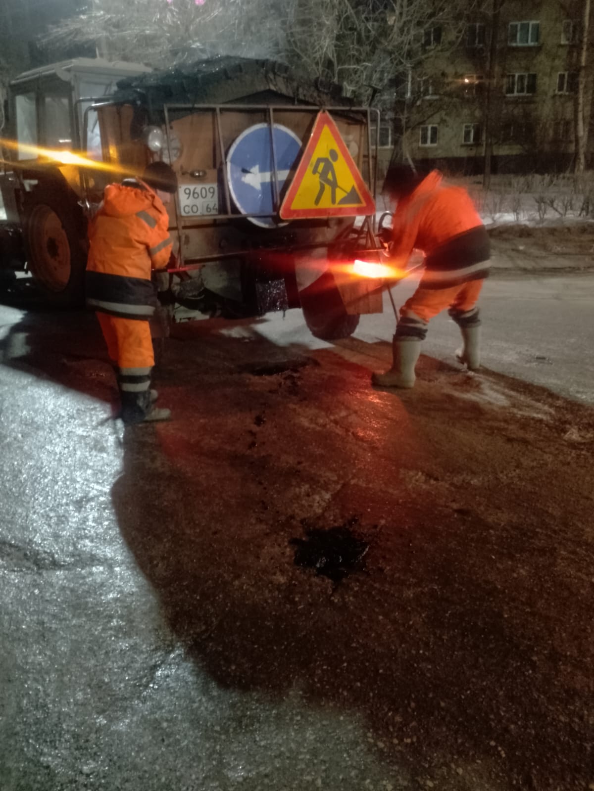 В городе Балаково продолжается текущий ремонт дорог