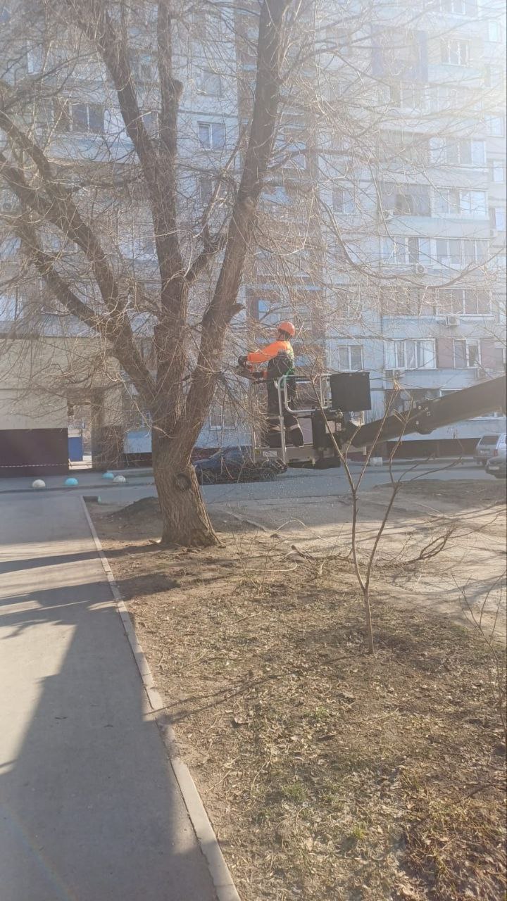 Коммунальные службы ежедневно приводят в порядок город Балаково