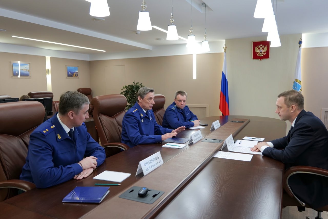 Губернатор Роман Бусаргин встретился с заместителем Генерального прокурора Российской Федерации Николаем Шишкиным