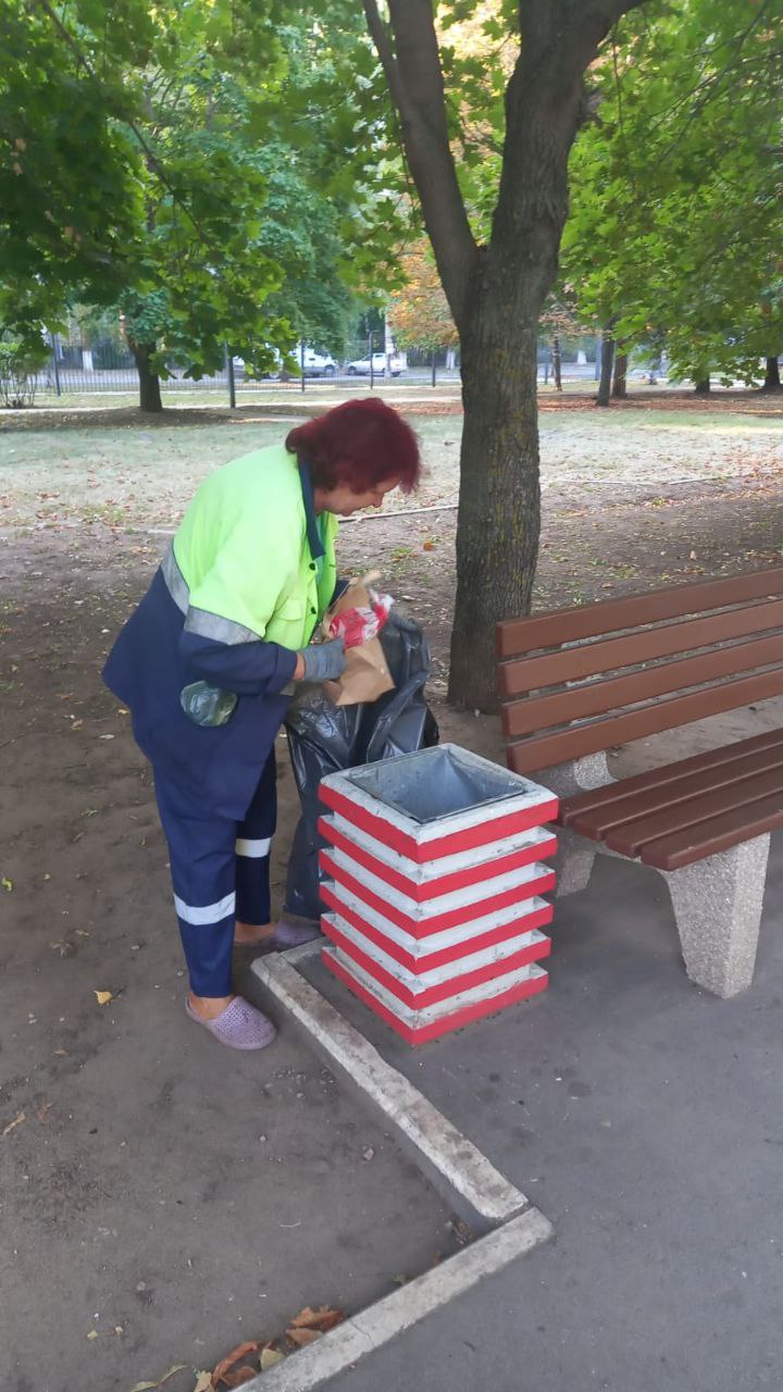 Покос травы, нанесение разметки, уборка улиц: коммунальные службы работают в ежедневном режиме
