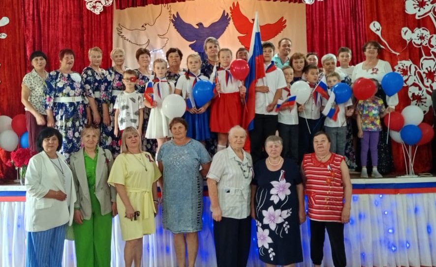 Радость объединяет сердца: праздник Дня России в поселке Грачи