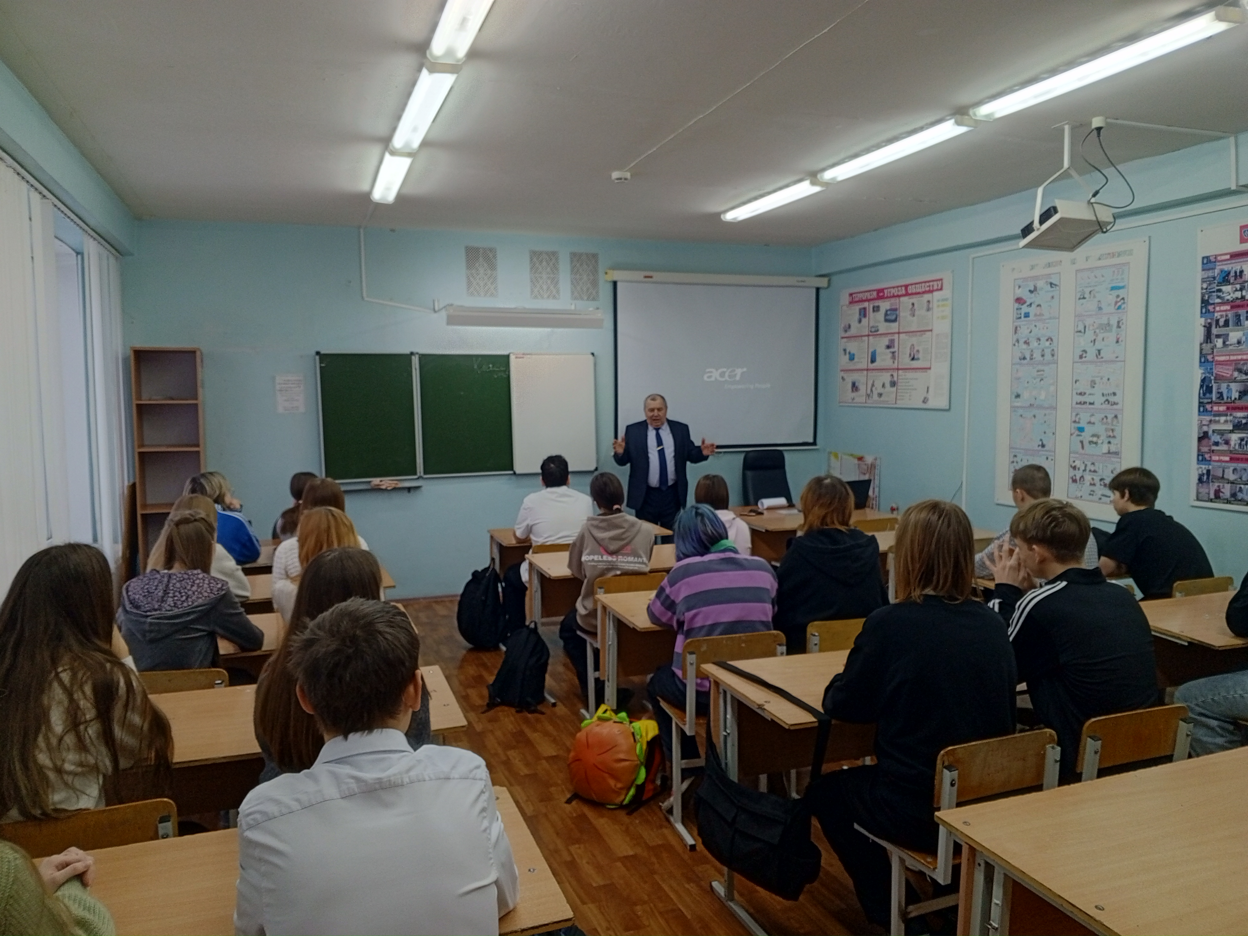 В Лицее №2 прошел Всероссийский открытый урок по культуре безопасности, приуроченный ко Всемирному дню гражданской обороны