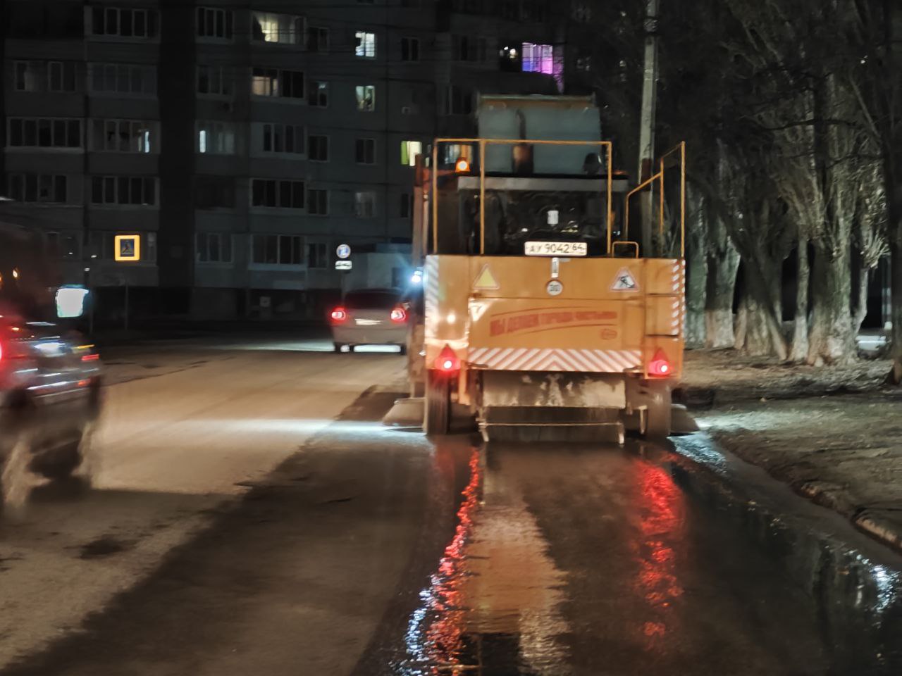 Сотрудники «Комбината благоустройства» ежедневно приводят город Балаково в порядок