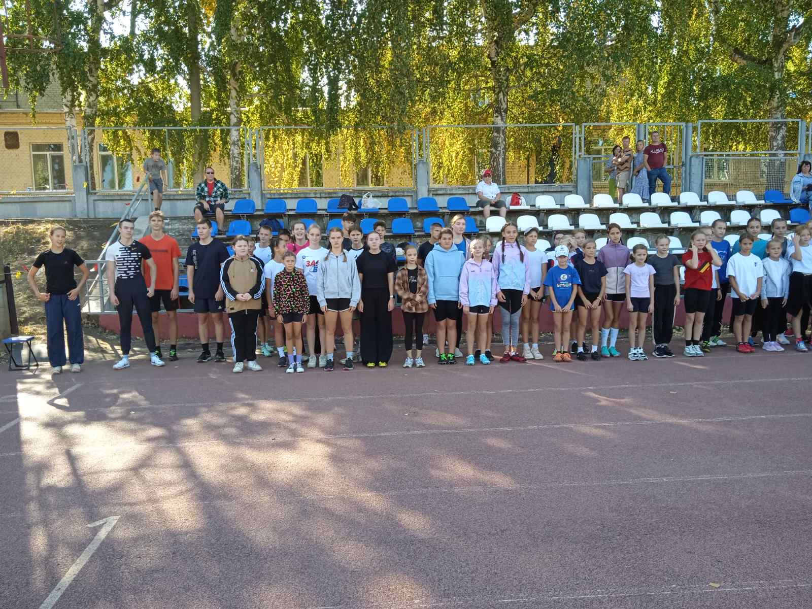 На стадионе "Энергия" прошли соревнования по легкой атлетике