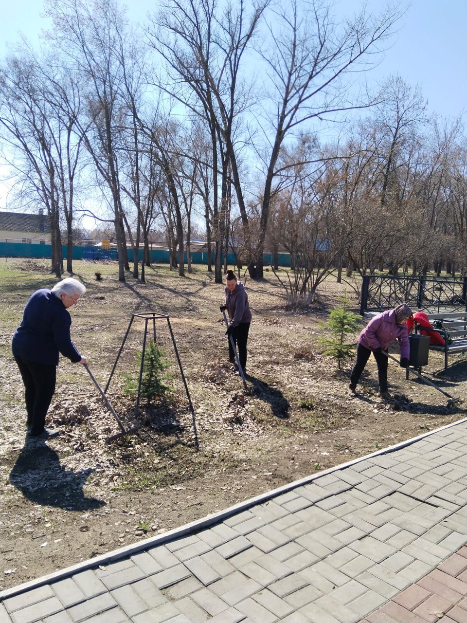 В населенных пунктах Натальинского муниципального образования 4 апреля прошли субботники