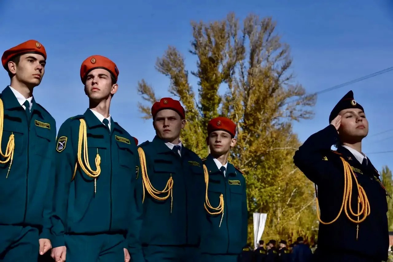 Первокурсники Губернаторского колледжа приняли клятву кадета