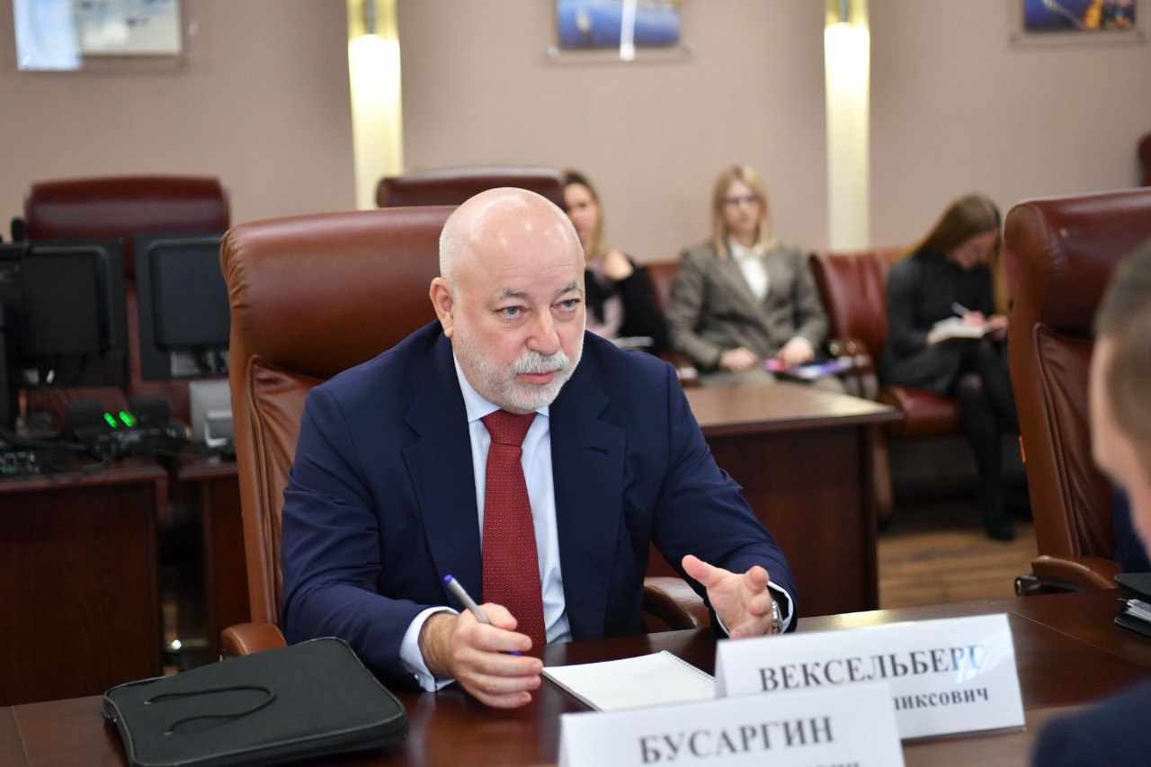 Губернатор Роман Бусаргин провёл встречу с председателем Совета Директоров ГК «Ренова» Виктором Вексельбергом