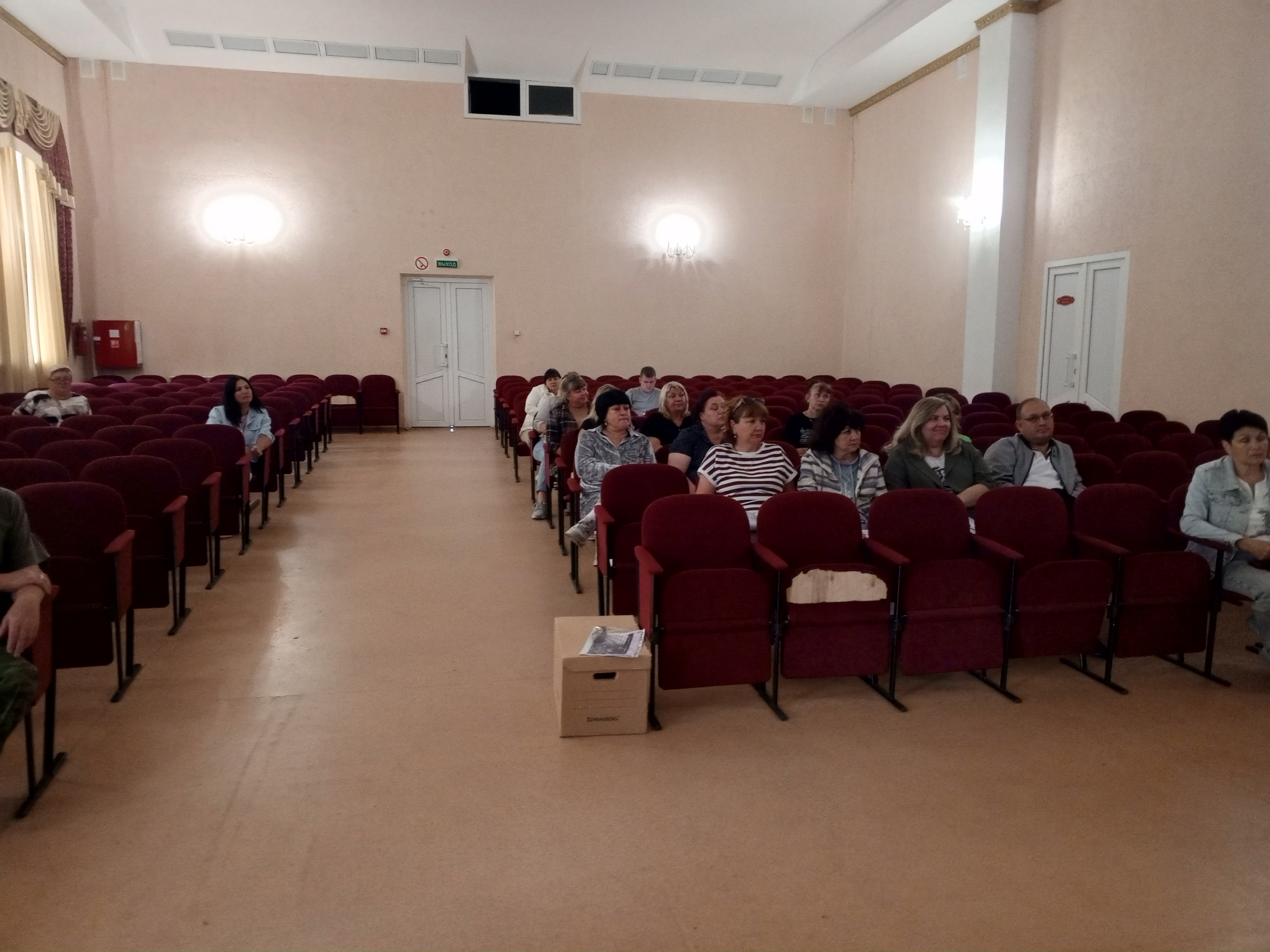 Продолжается деятельность мобильного учебно-консультационного пункта
