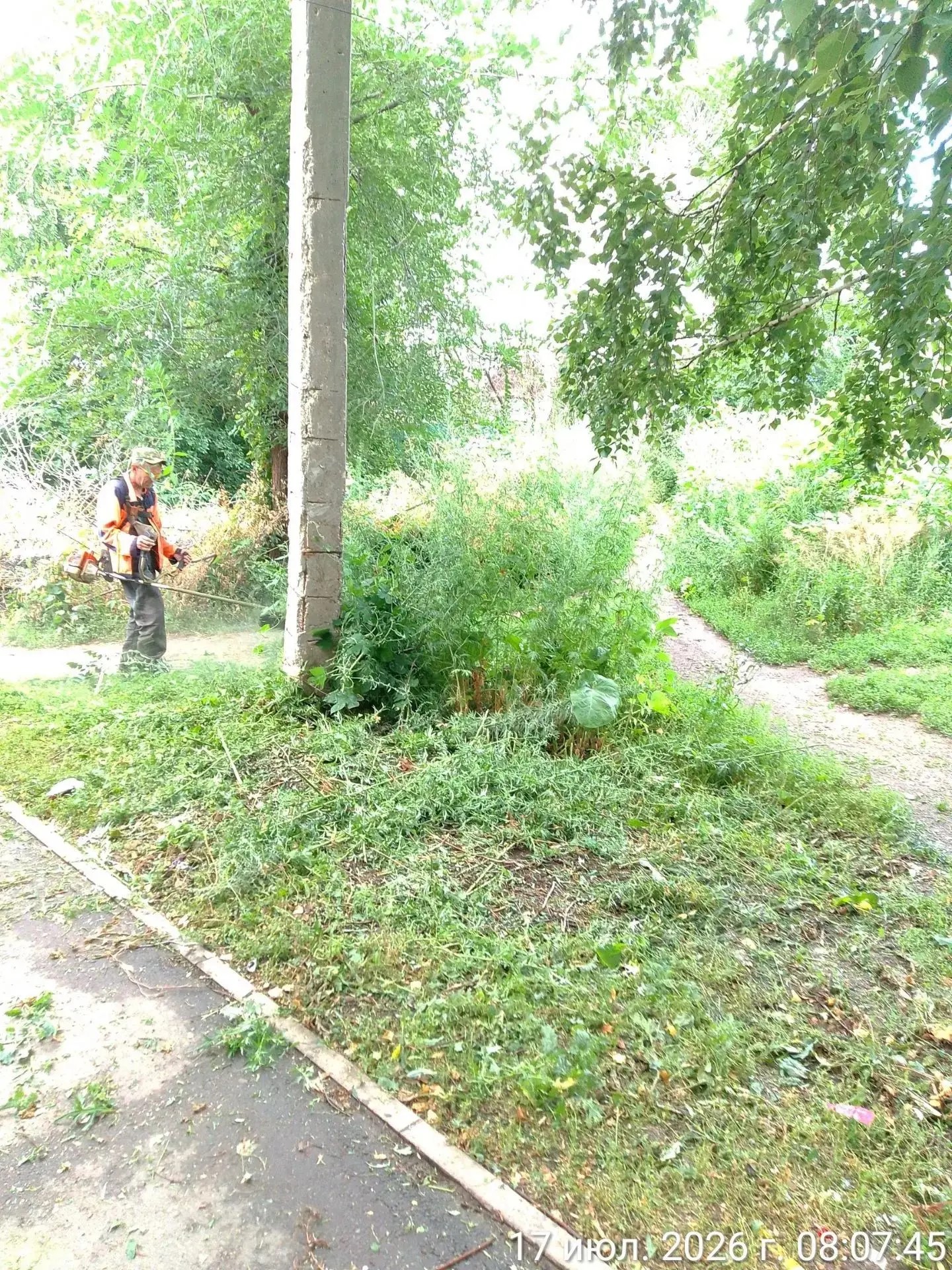 «Комбинат благоустройства» продолжает работы по ликвидации подтоплений и очистке улиц города